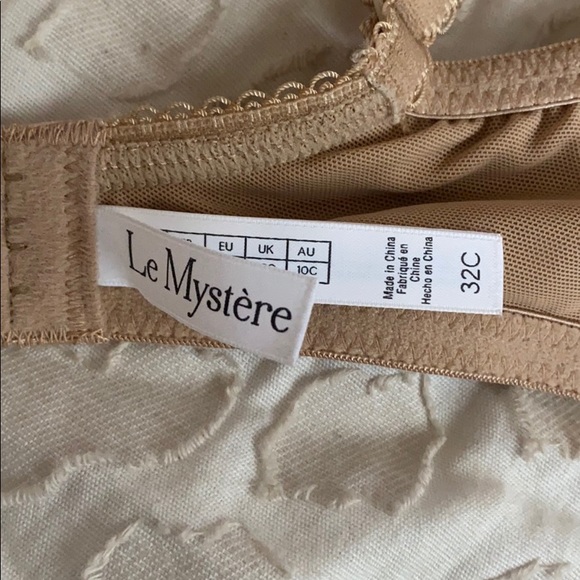 32c nude Le Mystere bra bundle - Picture 5 of 5